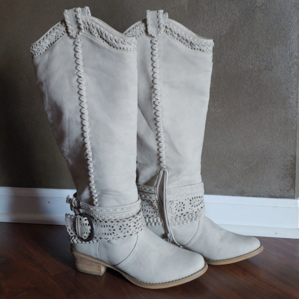 Not Rated Western Style Boot - Picture 6 of 6